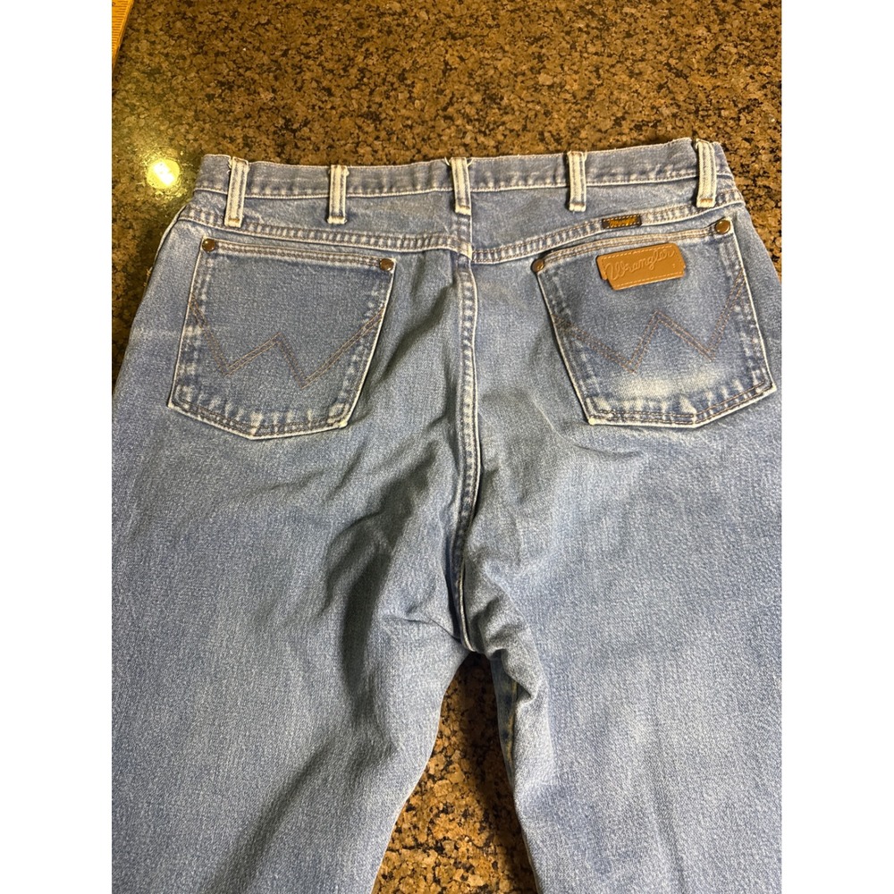 Wrangler 13MWZ Cowboy Cut Jeans Mens 38x36 Light Wash Denim Straight Leg Western - Picture 9 of 10